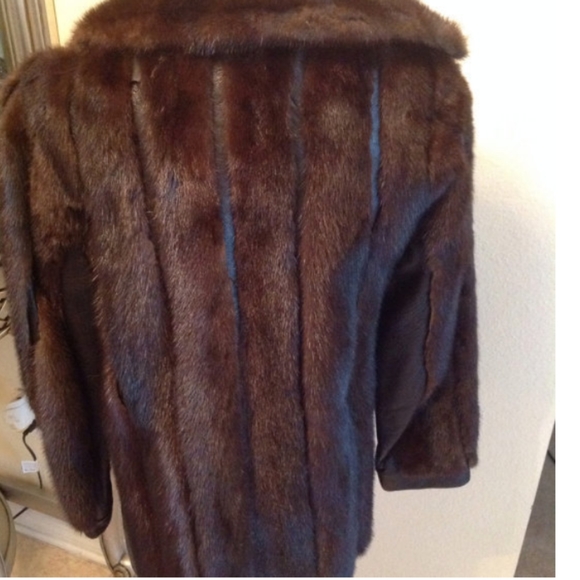 REAL FUR DARK MINK FUR AND GENUINE LEATHER COAT SIZE SMALL - Picture 4 of 6